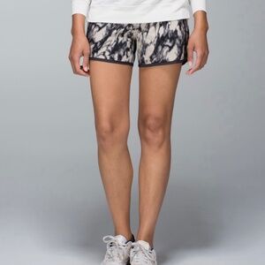 Lululemon Run Times Short *4-way Stretch size 8